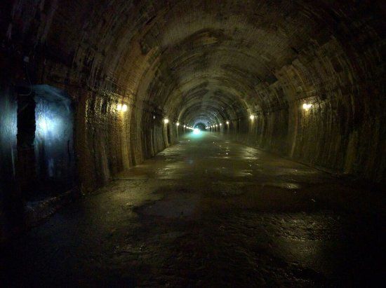 Tunel schronowy w Strzyżowie